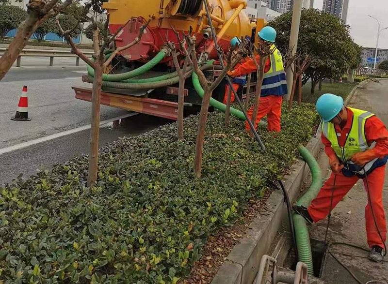 乳山市政管道清淤